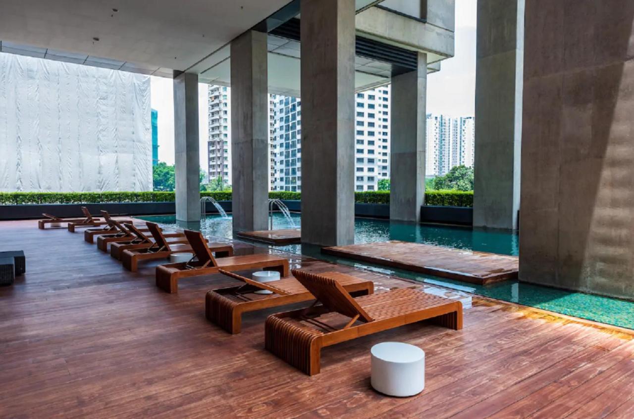 Luxury Arcoris Mont Kiara Nx 163mall 1bedroom 4 Pax Pangsapuri *